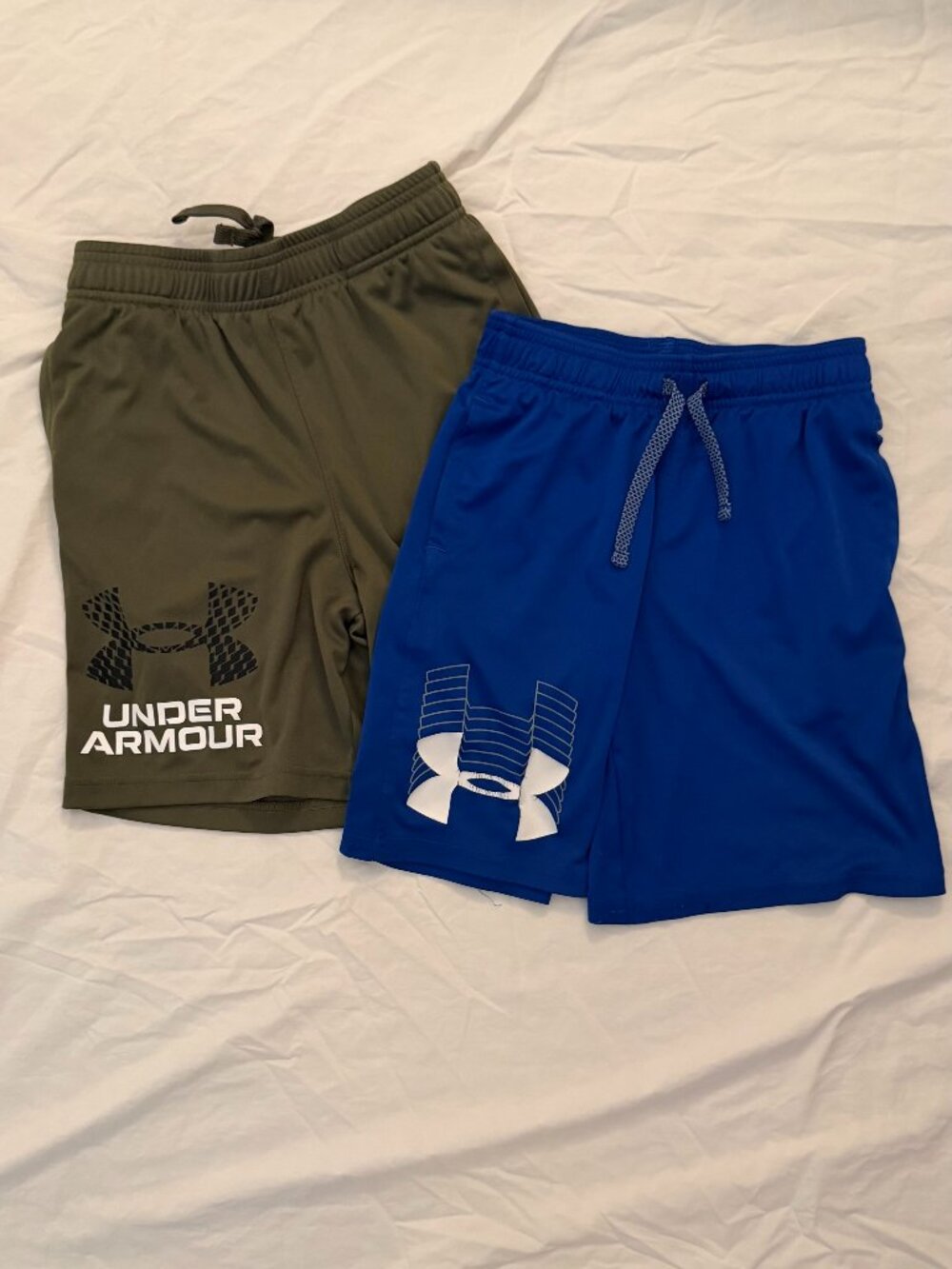 LOT UNDER ARMOUR BOYS Shorts Sz Small